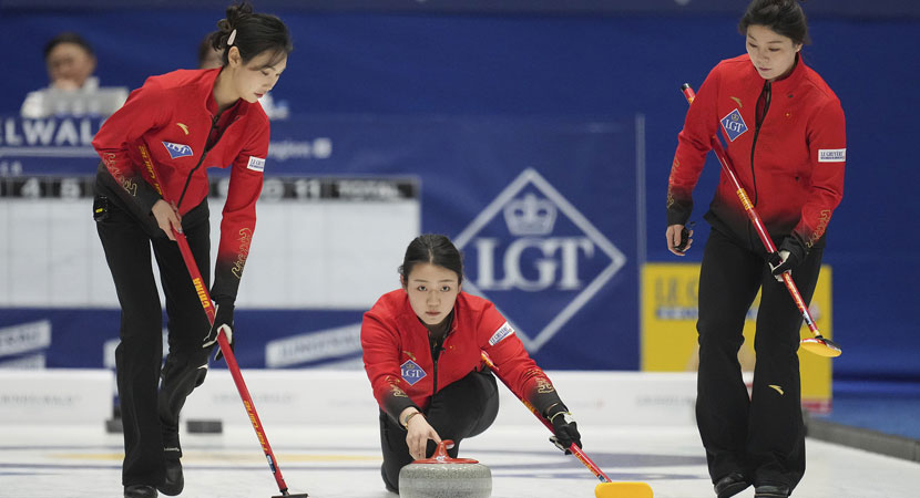 张馨在场上 张馨在场上